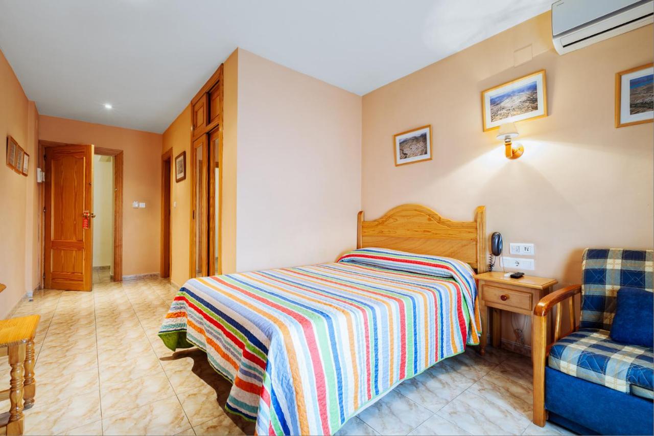 Hotel Philadelfia Peligros Bagian luar foto