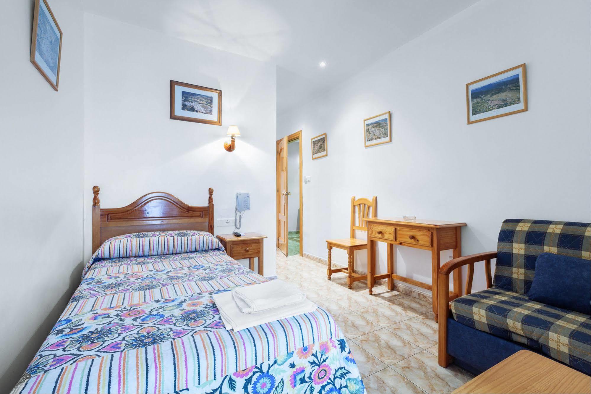 Hotel Philadelfia Peligros Bagian luar foto