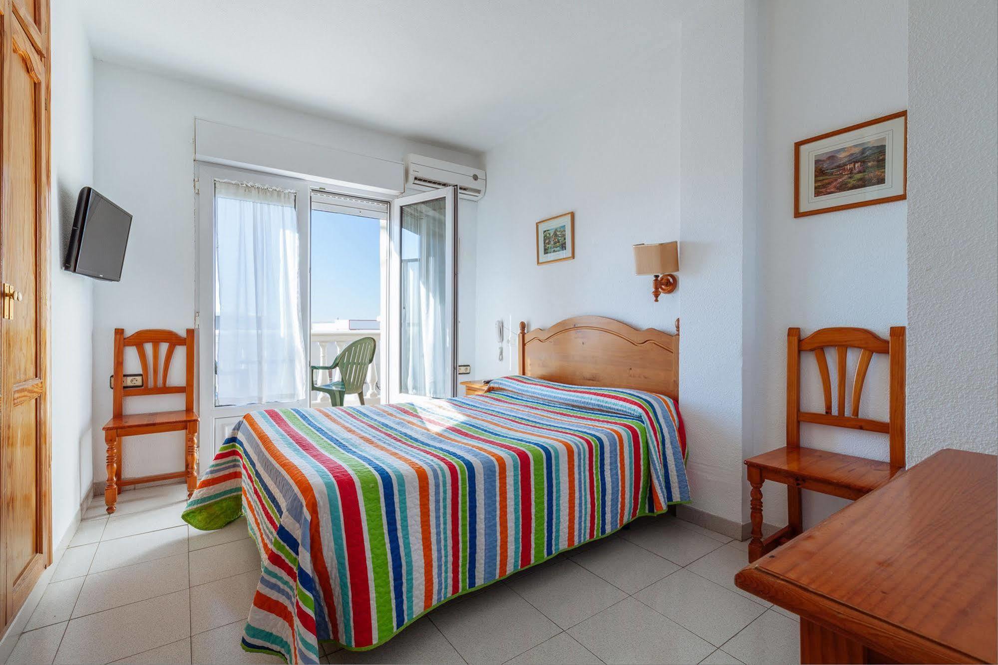 Hotel Philadelfia Peligros Bagian luar foto